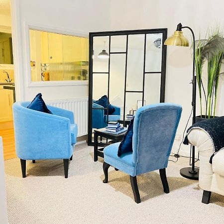 Lovely 1 Bed Home Near Hospital, With Parking & Garden Work Contractor Leisure, Sapphire Cambridge-i reptér Kültér fotó